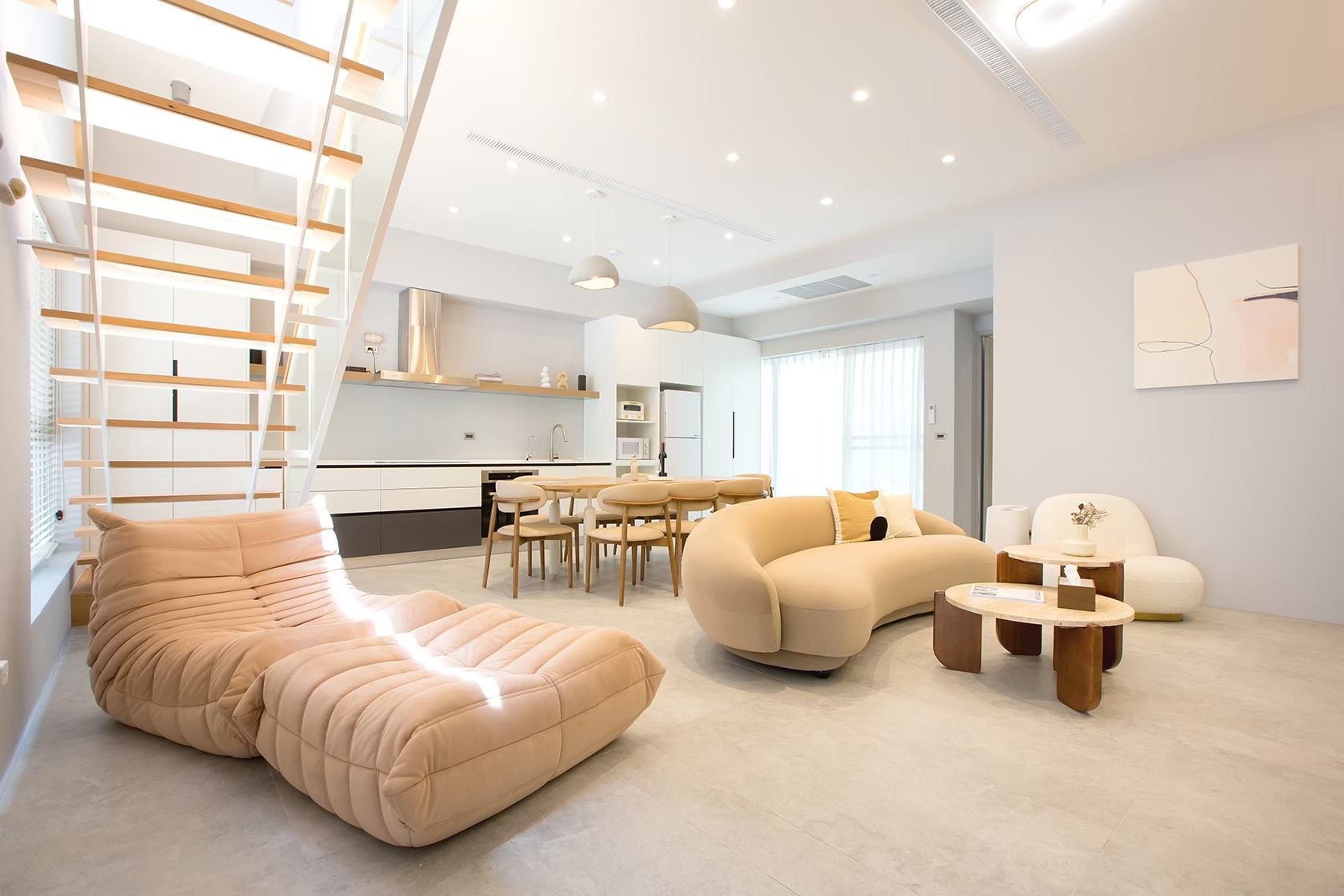 01-nest-in-ali-homestay-villa-living-room