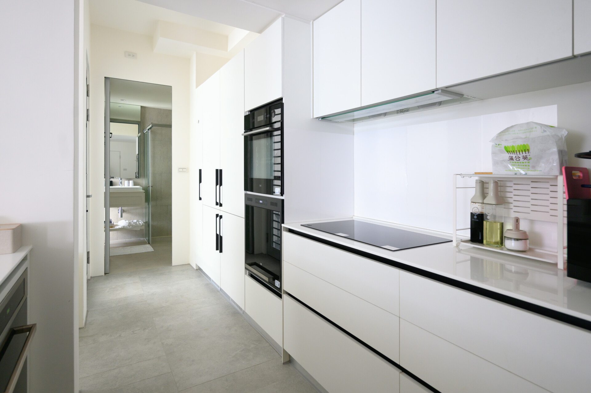 retreat-nest-in-ali-homestay-villa-party-kitchen (1)