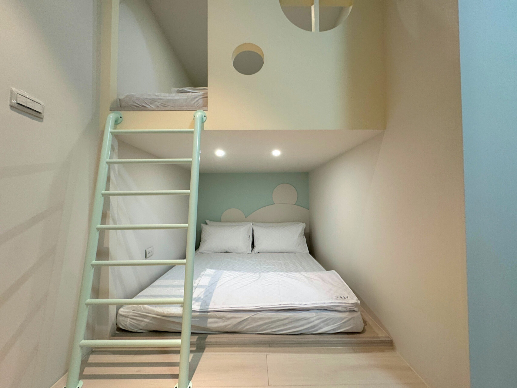 wanna-nest-in-ali-homestay-villa-treehouse-slide (1)